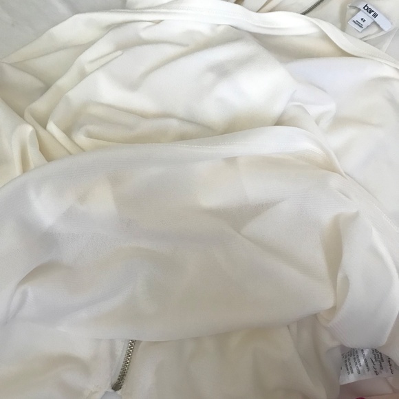 BAR III Sleeveless Blouse Tank Top Cream NWT Women’s Plus Size 4X - Picture 16 of 16